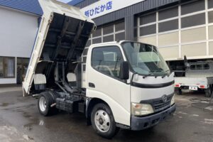サムネイル: 平成20年　デュトロ3トンダンプ　フル装備　5MT　車検1年付