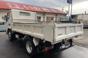 サムネイル: 平成20年　デュトロ3トンダンプ　フル装備　5MT　車検1年付