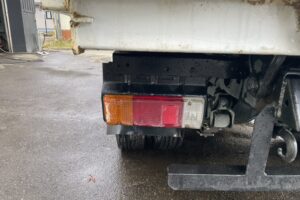 サムネイル: 平成20年　デュトロ3トンダンプ　フル装備　5MT　車検1年付