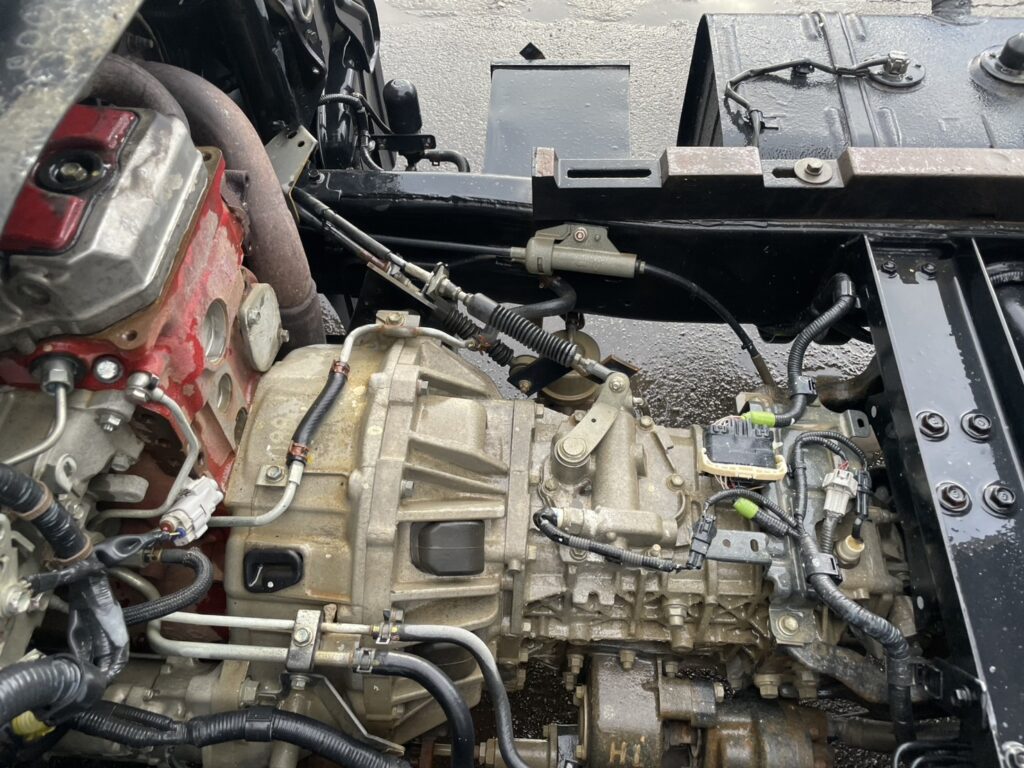 平成20年　デュトロ3トンダンプ　フル装備　5MT　車検1年付