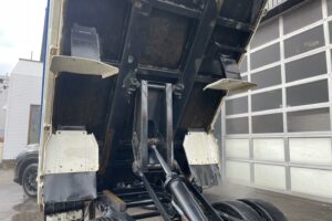 サムネイル: 平成20年　デュトロ3トンダンプ　フル装備　5MT　車検1年付