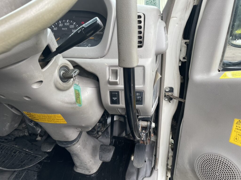 平成20年　デュトロ3トンダンプ　フル装備　5MT　車検1年付