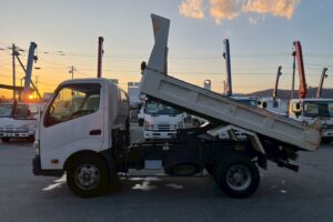 サムネイル: 平成26年式デュトロダンプ　最大積載4000㎏　電動コボレーン