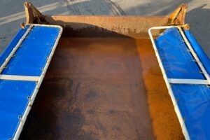 サムネイル: 平成26年式デュトロダンプ　最大積載4000㎏　電動コボレーン