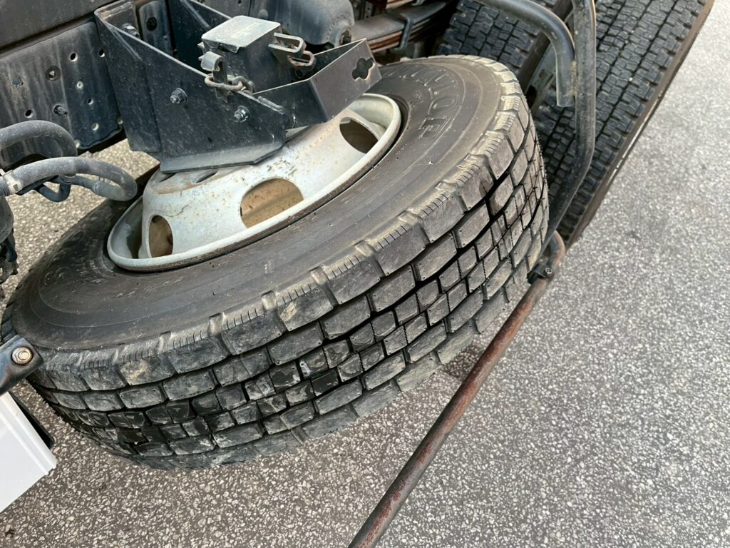 平成26年式デュトロダンプ　最大積載4000㎏　電動コボレーン