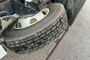 サムネイル: 平成26年式デュトロダンプ　最大積載4000㎏　電動コボレーン