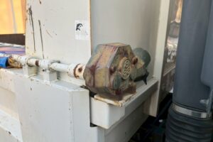 サムネイル: 平成26年式デュトロダンプ　最大積載4000㎏　電動コボレーン