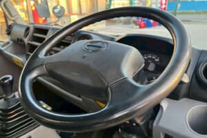 サムネイル: 平成26年式デュトロダンプ　最大積載4000㎏　電動コボレーン