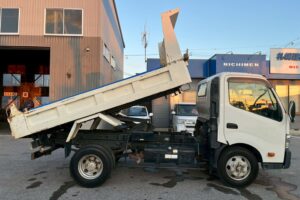 サムネイル: 平成26年式デュトロダンプ　最大積載4000㎏　電動コボレーン