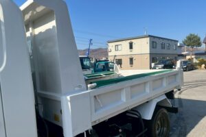 サムネイル: 平成27年式レンジャーダンプ　コボレーン　三方開き