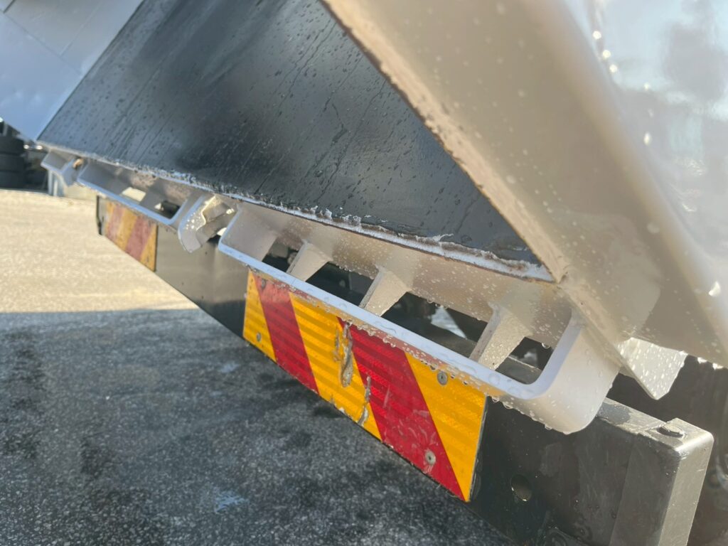 平成27年式レンジャーダンプ　コボレーン　三方開き