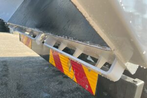 サムネイル: 平成27年式レンジャーダンプ　コボレーン　三方開き