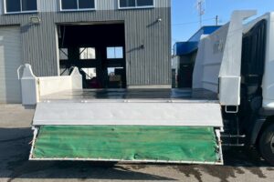 サムネイル: 平成27年式レンジャーダンプ　コボレーン　三方開き