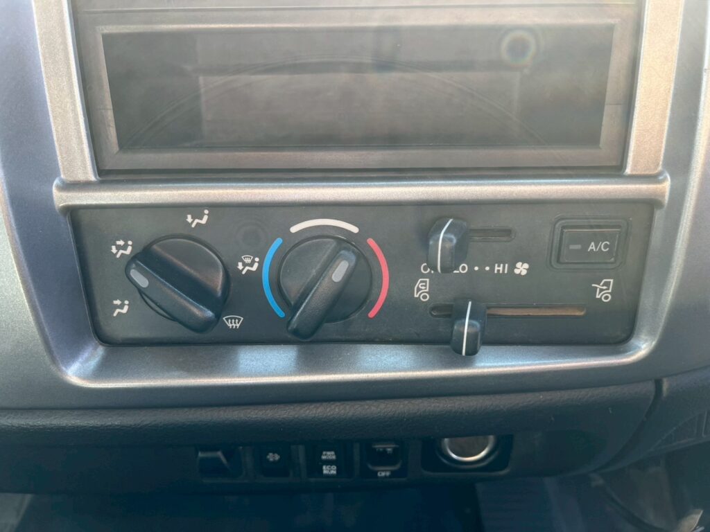 平成27年式レンジャーダンプ　コボレーン　三方開き