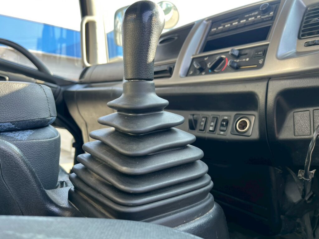 平成27年式レンジャーダンプ　コボレーン　三方開き