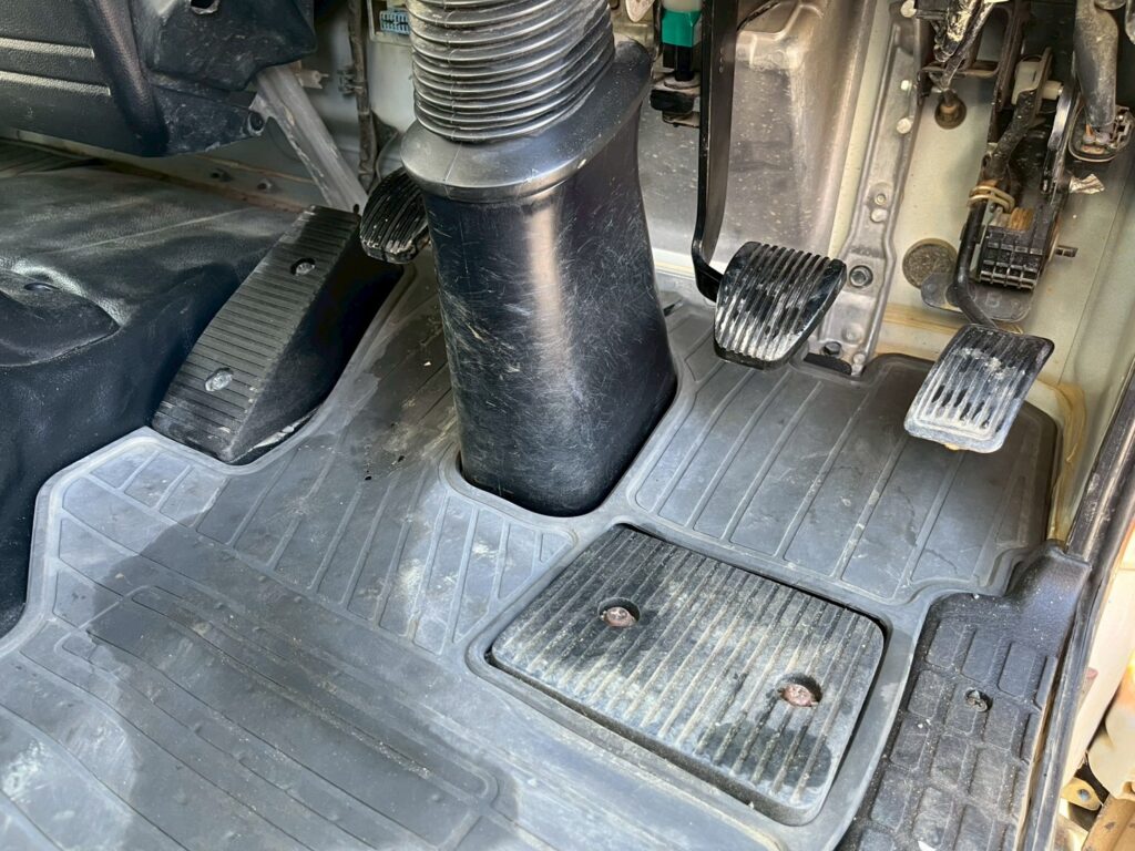 平成27年式レンジャーダンプ　コボレーン　三方開き