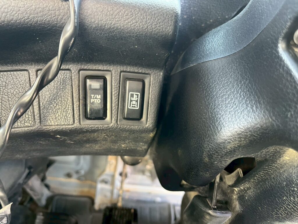 平成27年式レンジャーダンプ　コボレーン　三方開き