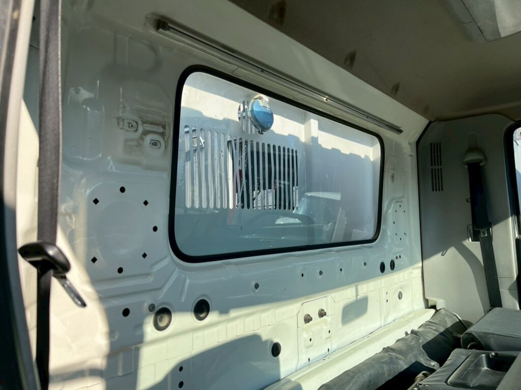 平成27年式レンジャーダンプ　コボレーン　三方開き