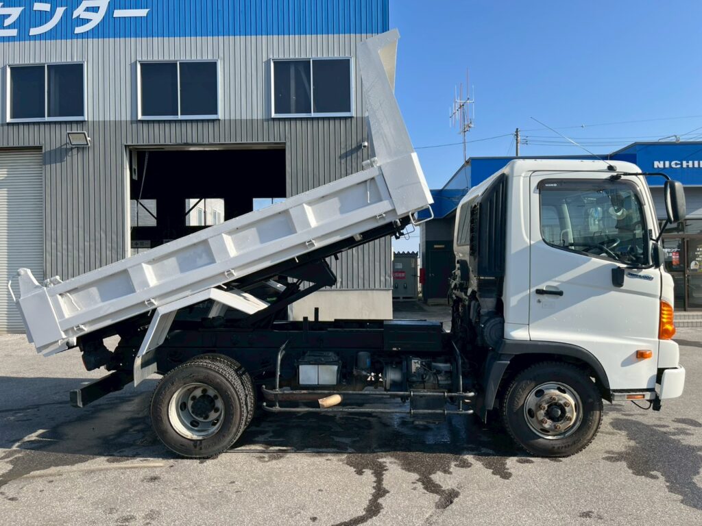 平成27年式レンジャーダンプ　コボレーン　三方開き