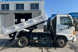 サムネイル: 平成27年式レンジャーダンプ　コボレーン　三方開き