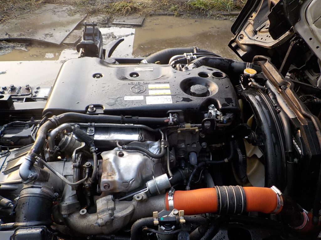 平成25年　エルフ 3ｔダンプ　コボレーン　