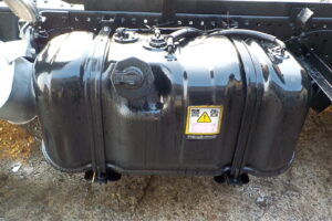 サムネイル: 平成25年　エルフ 3ｔダンプ　コボレーン　