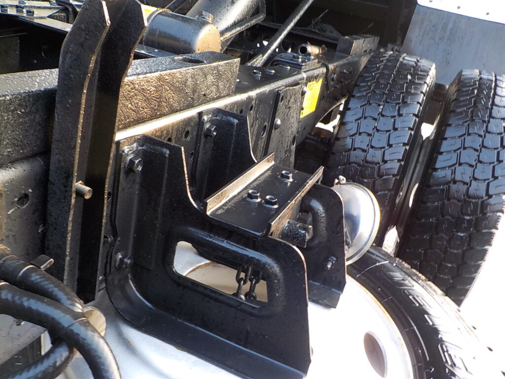 平成25年　エルフ 3ｔダンプ　コボレーン　