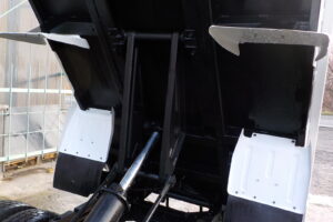 サムネイル: 平成25年　エルフ 3ｔダンプ　コボレーン　