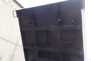 サムネイル: 平成25年　エルフ 3ｔダンプ　コボレーン　