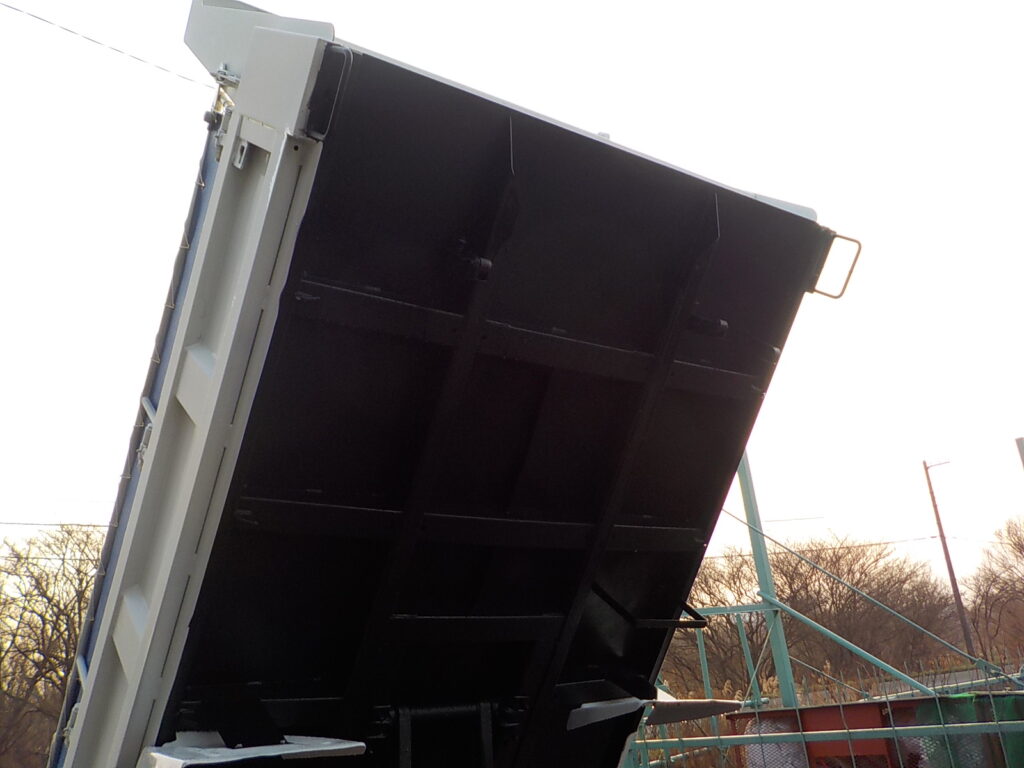 平成25年　エルフ 3ｔダンプ　コボレーン　