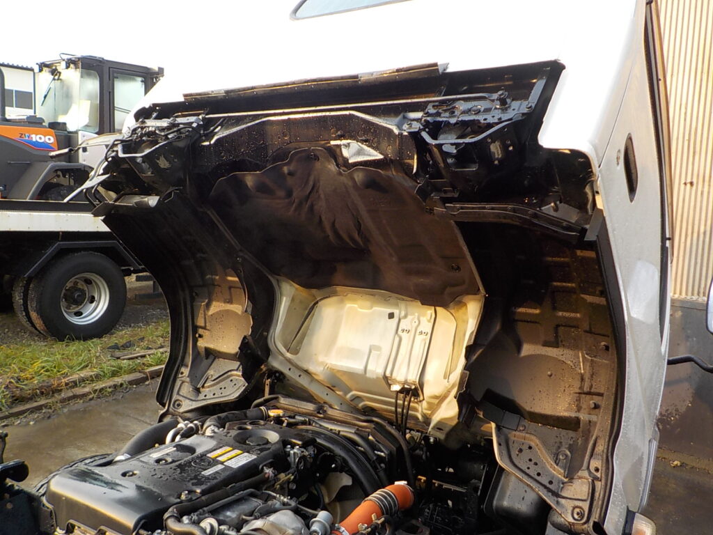 平成25年　エルフ 3ｔダンプ　コボレーン　