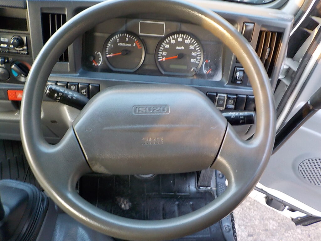 平成25年　エルフ 3ｔダンプ　コボレーン　