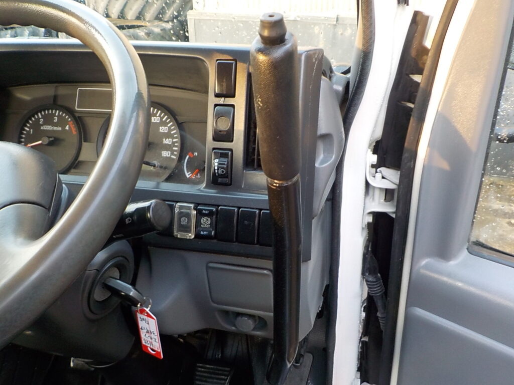 平成25年　エルフ 3ｔダンプ　コボレーン　