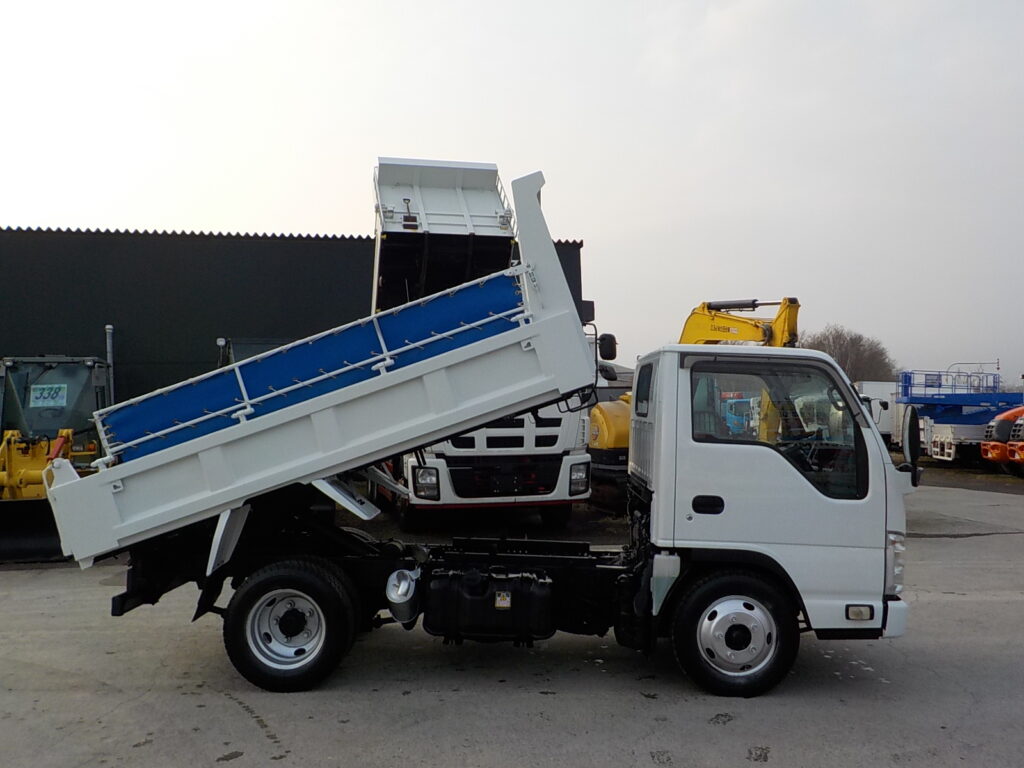 平成25年　エルフ 3ｔダンプ　コボレーン　
