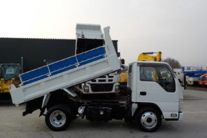 サムネイル: 平成25年　エルフ 3ｔダンプ　コボレーン　