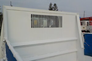 サムネイル: 平成25年　エルフ 3ｔダンプ　コボレーン　