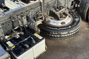 サムネイル: 平成30年　エルフ2トン強化ダンプ　車検1年付　フル装備　特殊シフト