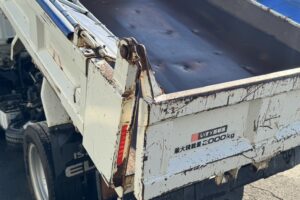 サムネイル: 平成30年　エルフ2トン強化ダンプ　車検1年付　フル装備　特殊シフト