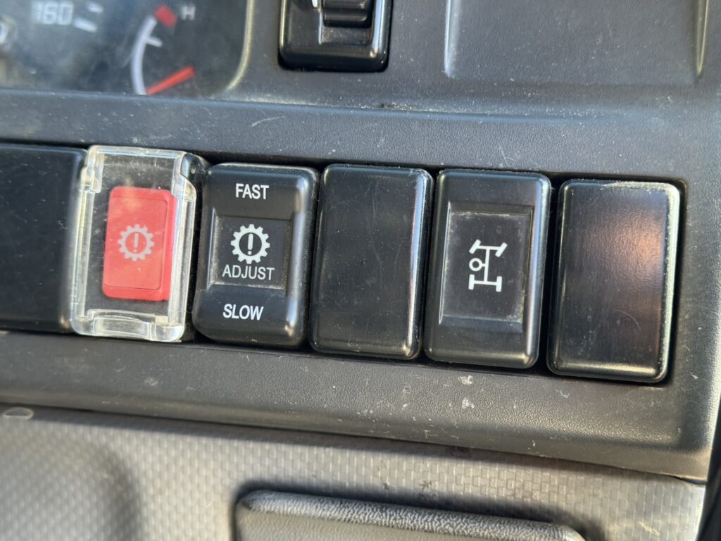 平成30年　エルフ2トン強化ダンプ　車検1年付　フル装備　特殊シフト