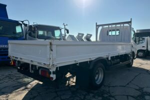 サムネイル: 平成28年　トヨタ　ダイナ　２トン平ロング　4WD（車検1年付）