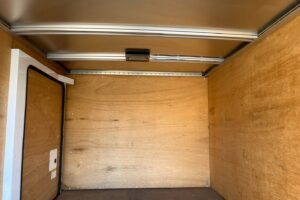 サムネイル: 平成26年式　バネット１トン箱車　４WD　後輪Wタイヤ