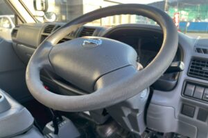 サムネイル: 平成26年式　バネット１トン箱車　４WD　後輪Wタイヤ