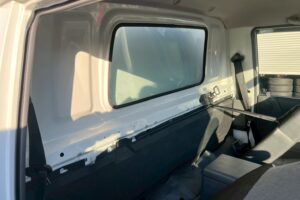 サムネイル: 平成26年式　バネット１トン箱車　４WD　後輪Wタイヤ