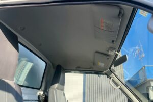 サムネイル: 平成26年式　バネット１トン箱車　４WD　後輪Wタイヤ