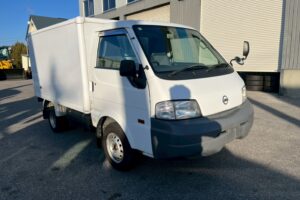 サムネイル: 平成26年式　バネット１トン箱車　４WD　後輪Wタイヤ