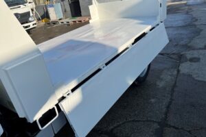 サムネイル: 平成23年　デュトロ　３トン強化ダンプ　全低床・３方開き・小型貨物（4ﾅﾝﾊﾞｰ）（車検令和8年10月）