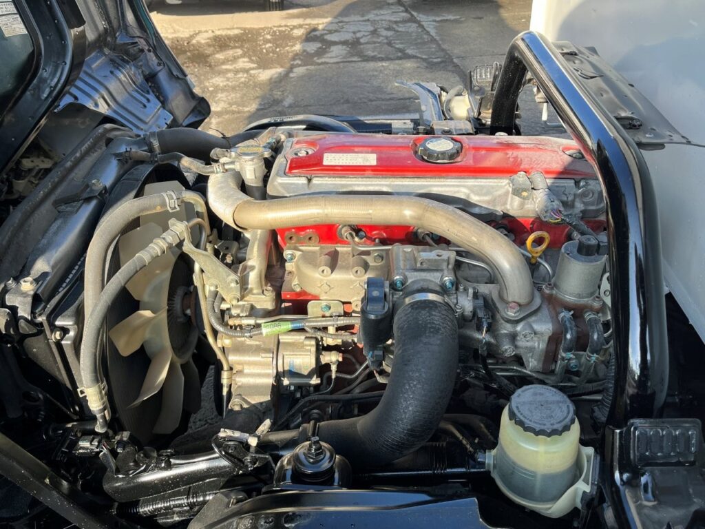 平成23年　デュトロ　３トン強化ダンプ　全低床・３方開き・小型貨物（4ﾅﾝﾊﾞｰ）（車検令和8年10月）