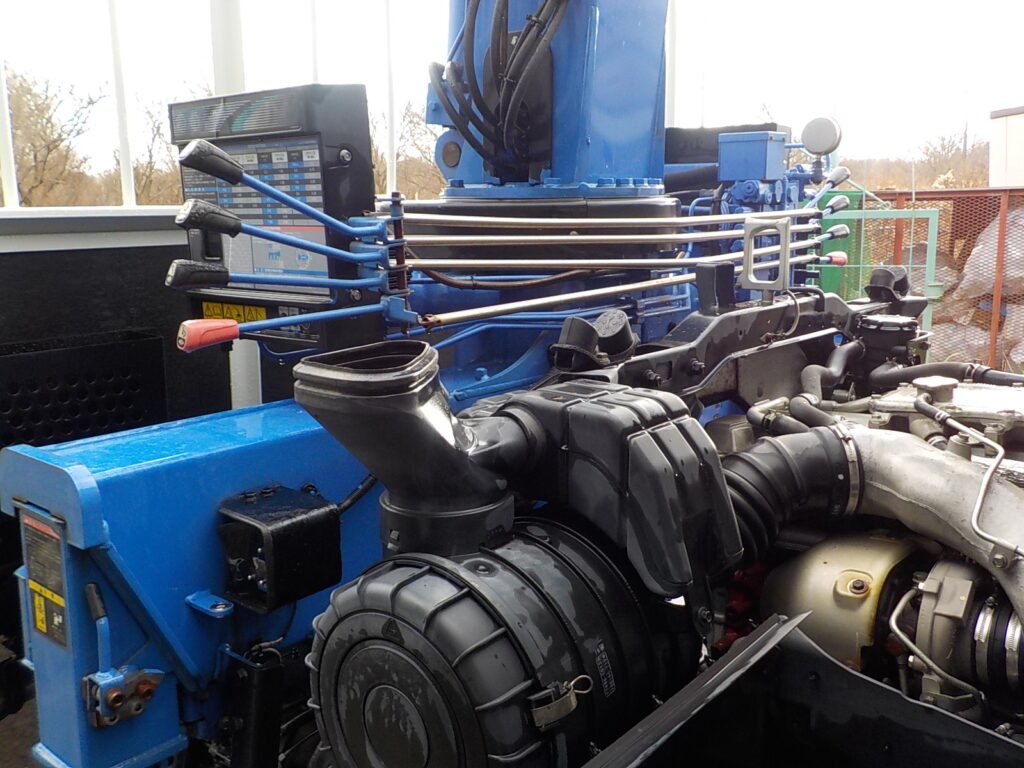 平成23年　レンジャー4ｔ4段クレーン　★ラジコン★フックイン★