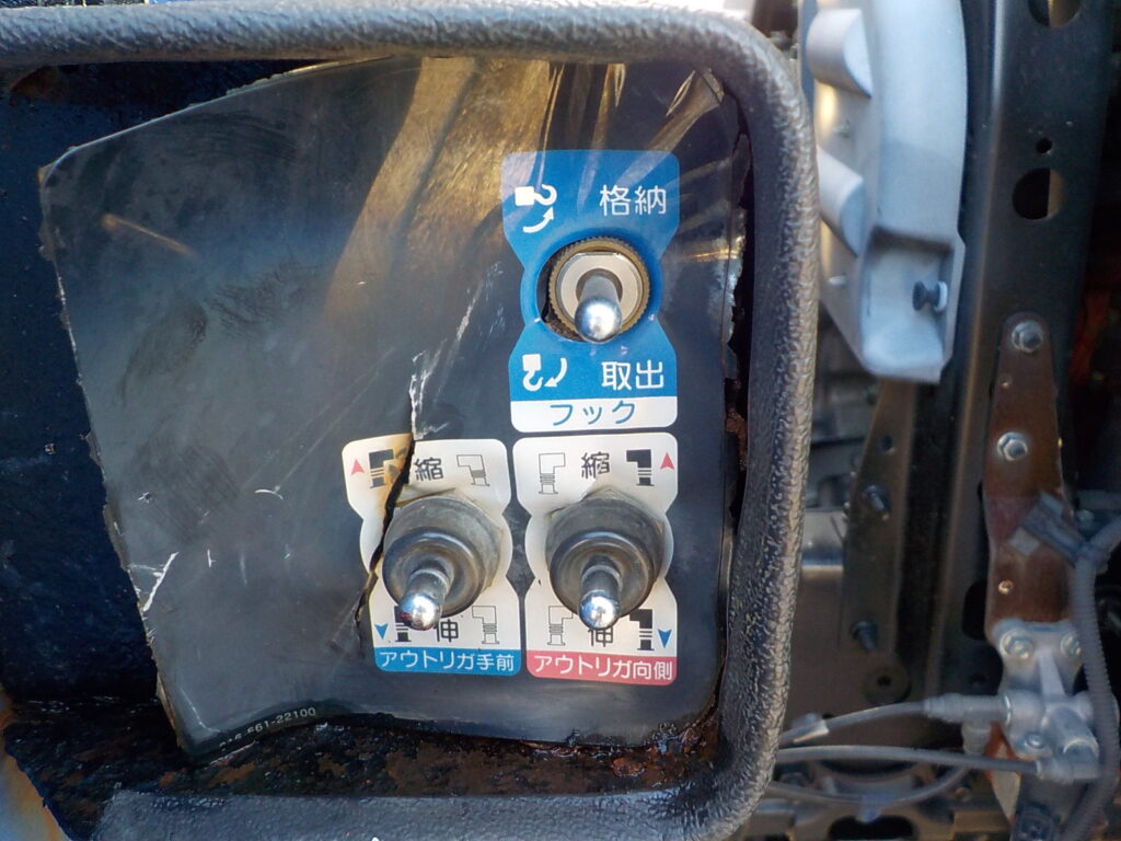 平成23年　レンジャー4ｔ4段クレーン　★ラジコン★フックイン★