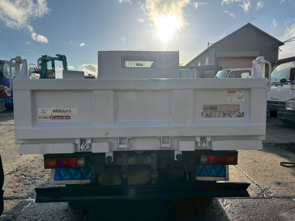 平成30年　三菱　キャンター　３トンダンプ　コボレーン付・小型貨物（4ﾅﾝﾊﾞｰ）（車検令和８年２月）